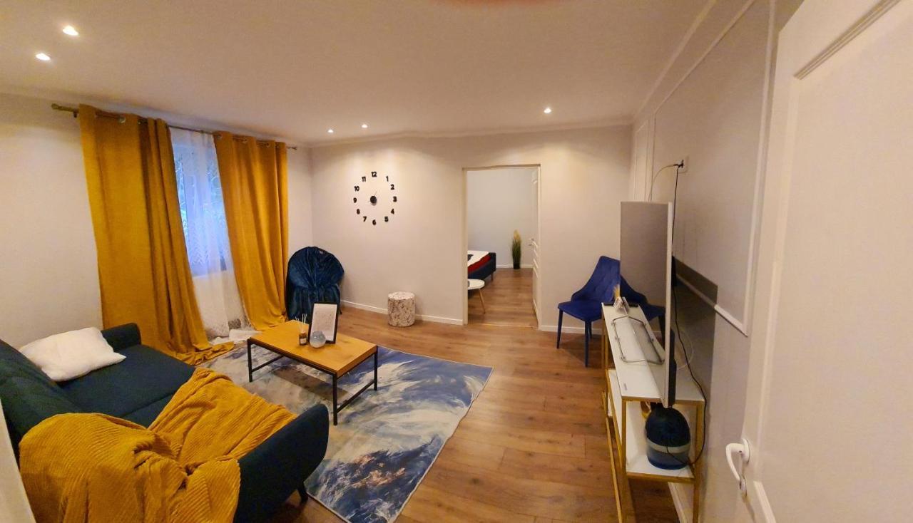 My Cozy Nest - 2 Rooms Apartment Тиргу-Муреш Екстер'єр фото